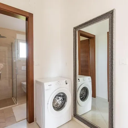 Apartmani Velic Vir Exterior photo