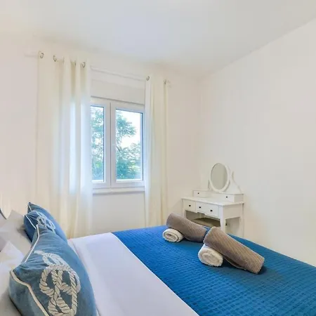 Apartmani Velic Vir Exterior photo