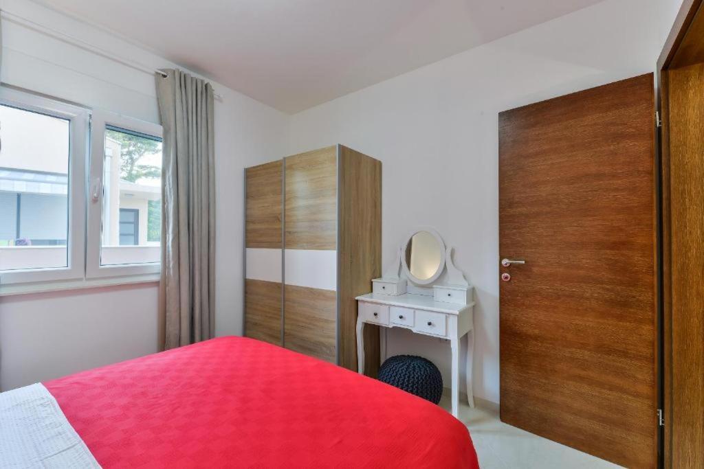 Velic Apartment Vir